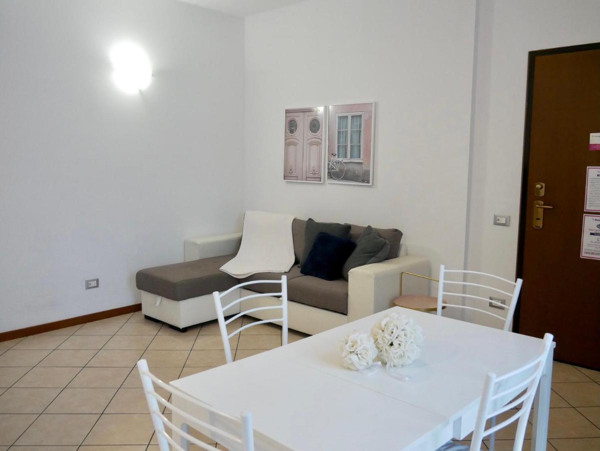 Diadema Pink - Immobili E Soluzioni Rent Apartman Bergamo Kültér fotó